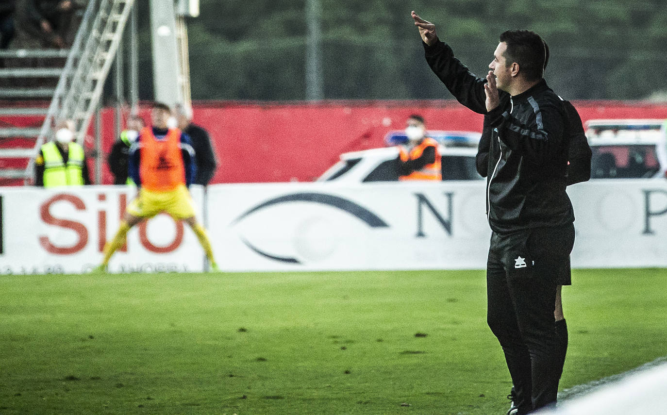 Los riojabajeños se sitúan líderes tras ganar al bloque navarro con un gol de Fran Sota