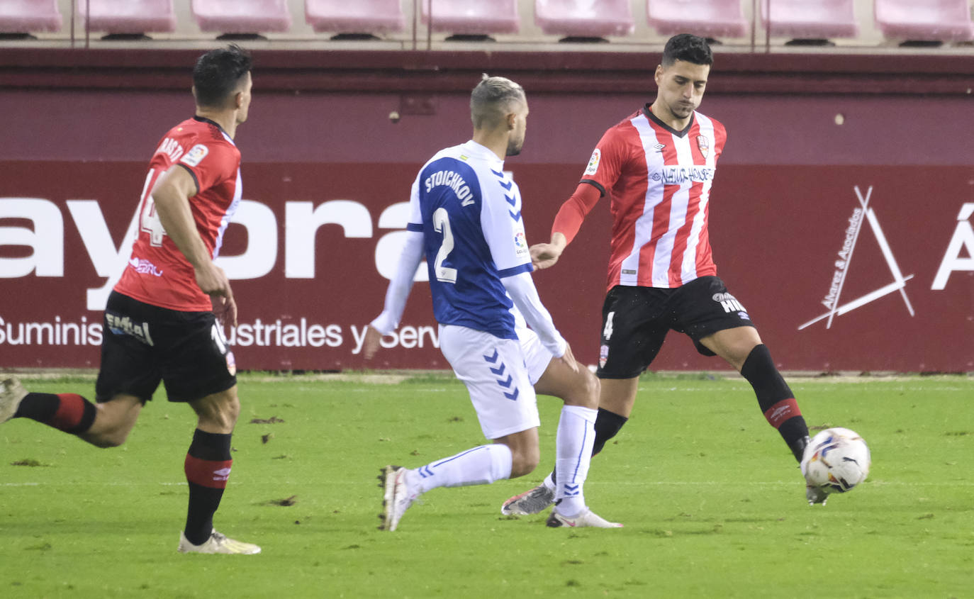 Los blanquirrojos han conseguido su cuarto triunfo seguido gracias a un gol del colombiano Leo Ruiz