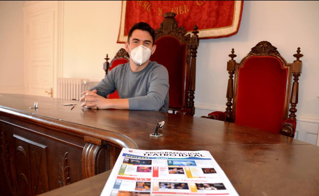 El concejal de Cultura, Esteban Martínez en la presentación de la programación, celebrada esta mañana.