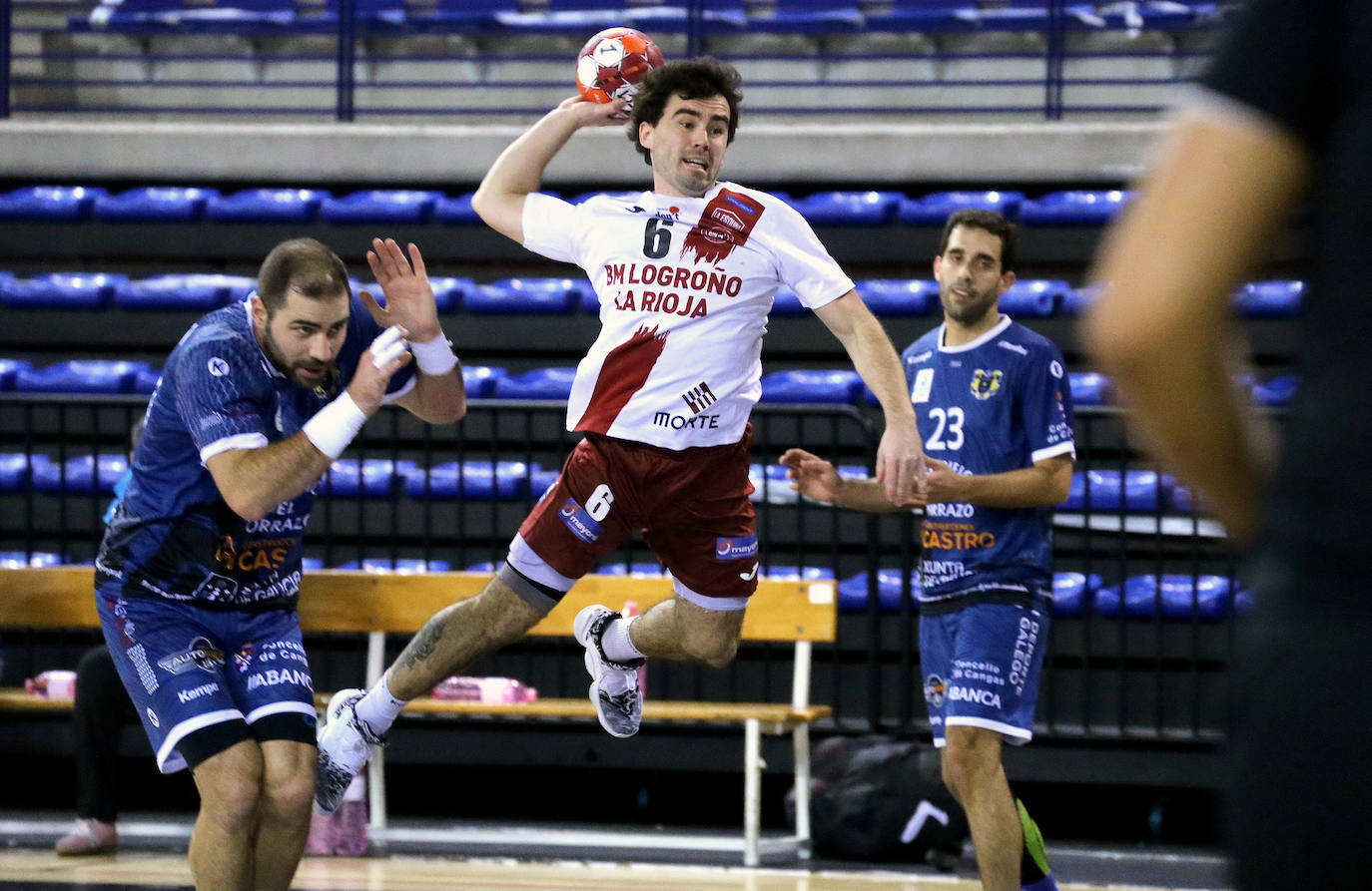 El equipo franjivino sufrió más de lo deseado para vencer al Cangas y sumar su cuarta victorias consecutiva