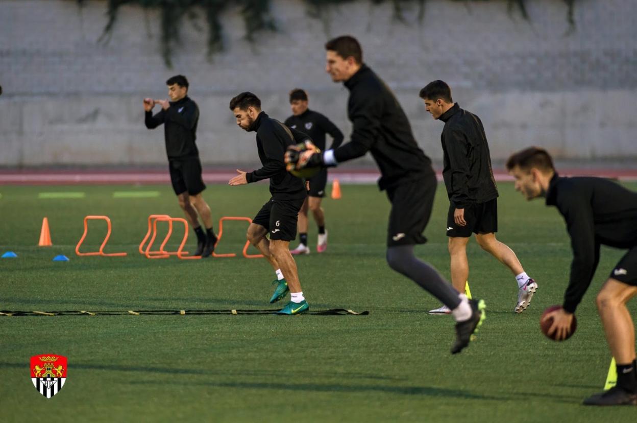 Entrenamiento del Haro esta semana en las instalaciones de El Mazo. 