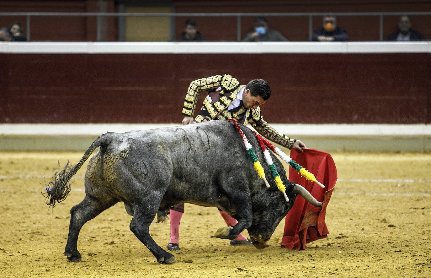 Octavio Chacón ha cortado una oreja en La Ribera en un festejo de la Gira de la Reconstrucción. 