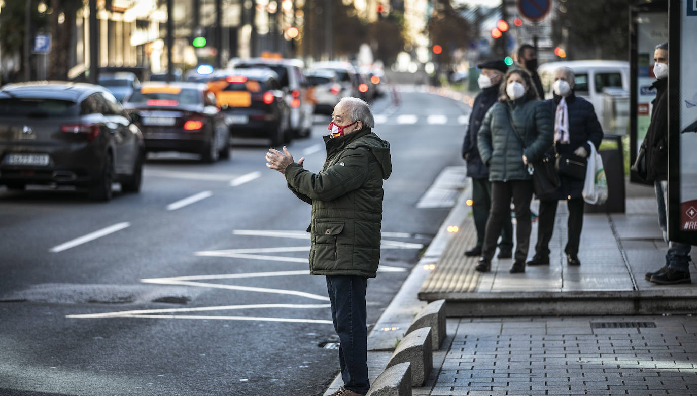 La marcha se ha iniciado pasadas las once de la mañana de este domingo y ha transitado por varias calles de la capital riojana