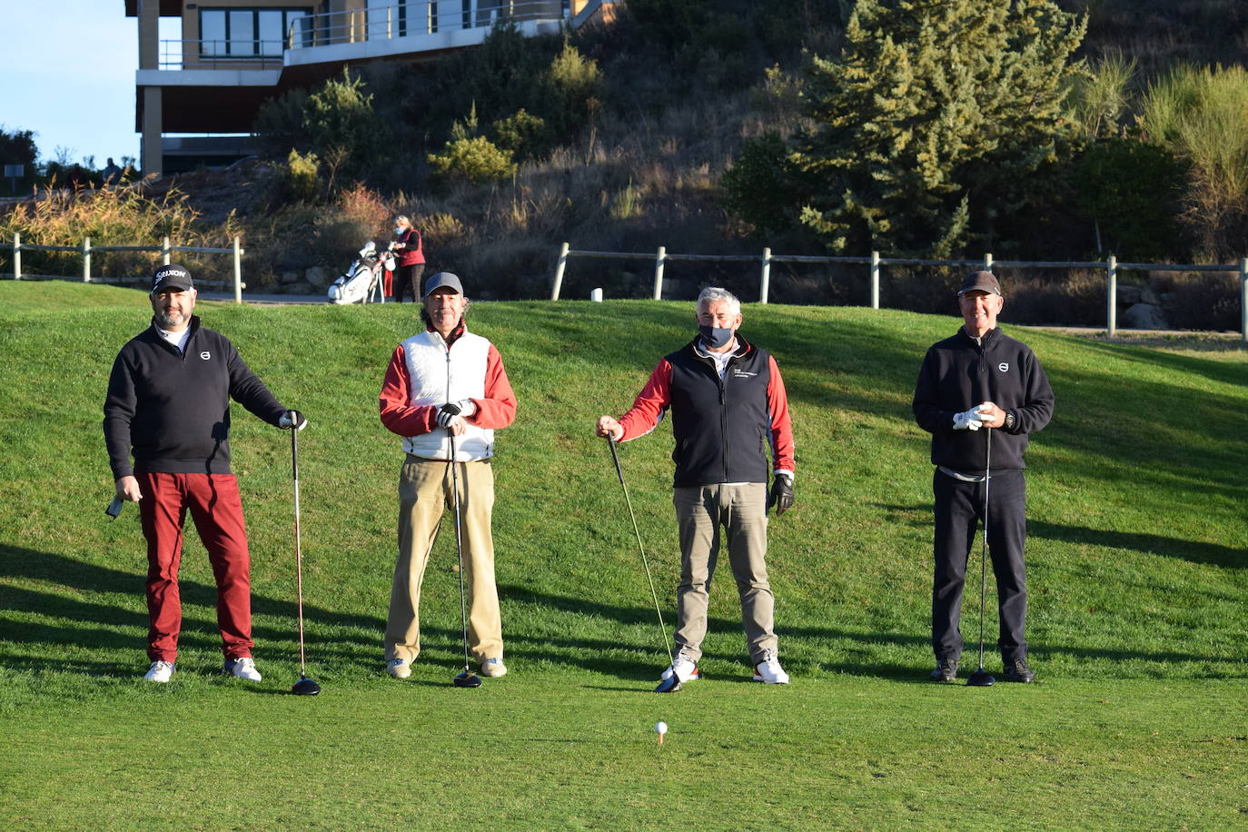 Imágenes del torneo final de la décima edición de la Liga de Golf y Vino, que organiza cada año lomejordelvinoderioja.com. 