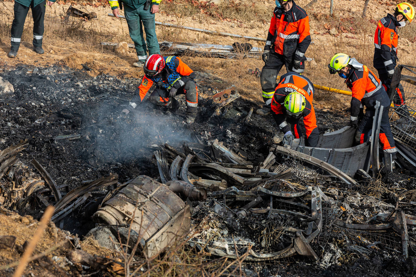 En este terrible suceso, los bomberos han tardado cinco horas en hallar el cuerpo de la víctima
