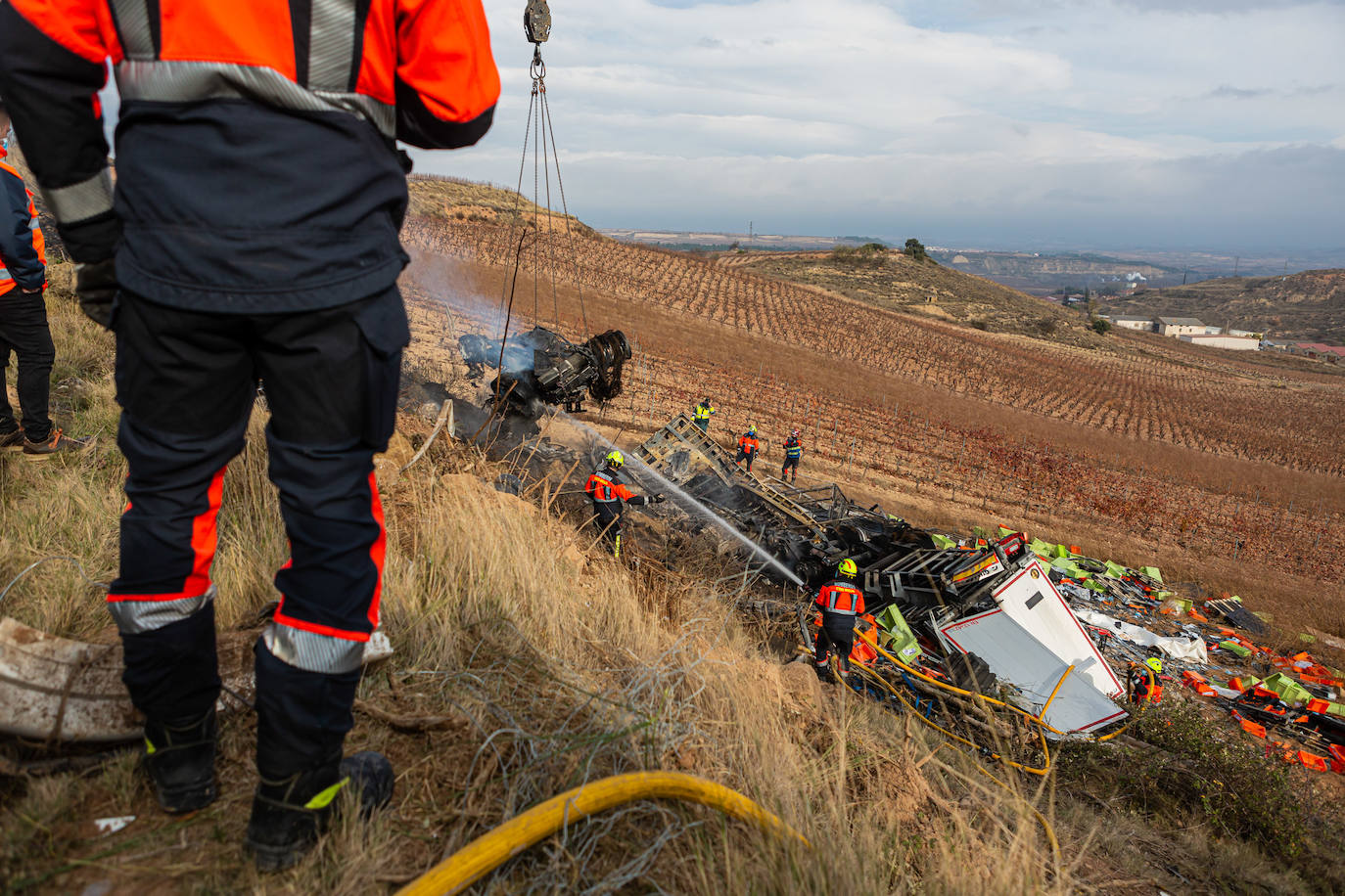 En este terrible suceso, los bomberos han tardado cinco horas en hallar el cuerpo de la víctima