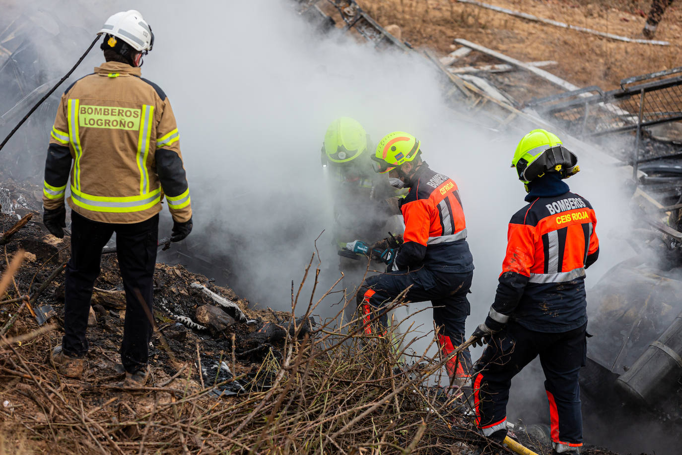 En este terrible suceso, los bomberos han tardado cinco horas en hallar el cuerpo de la víctima
