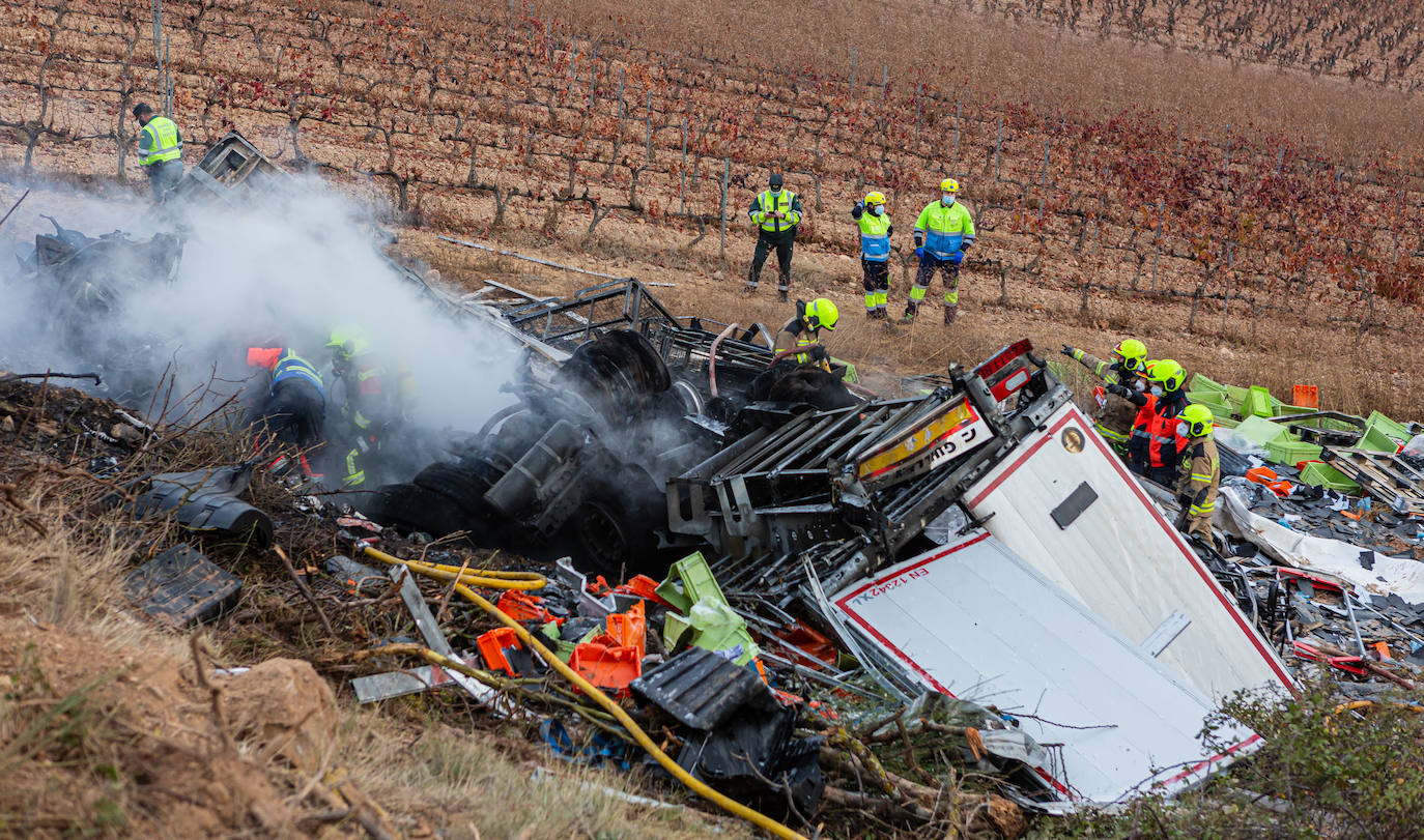 En este terrible suceso, los bomberos han tardado cinco horas en hallar el cuerpo de la víctima