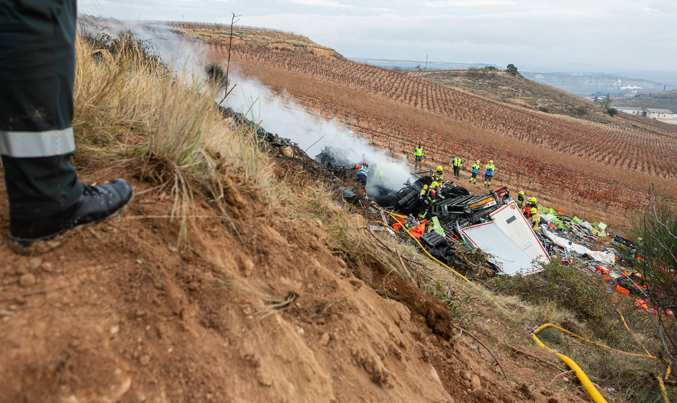 En este terrible suceso, los bomberos han tardado cinco horas en hallar el cuerpo de la víctima