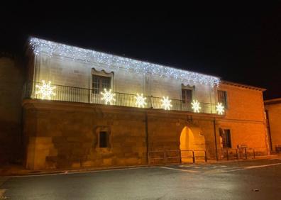 Imagen secundaria 1 - El Ayuntamiento de Santo Domingo convoca un concurso de decoración navideña