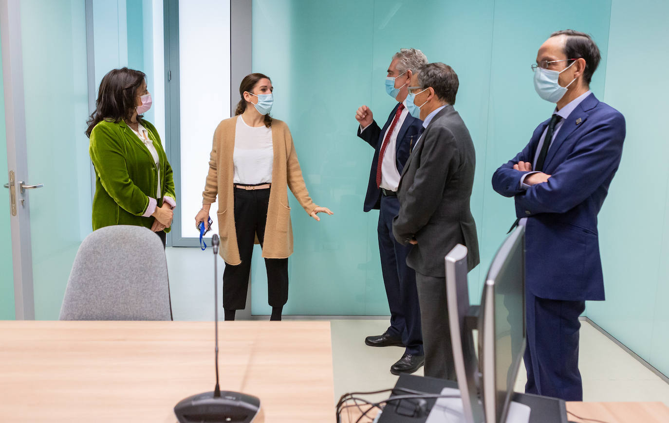 Visita de la presidenta del Gobierno de La Rioja a la nueva sala de vistas del Juzgado de Violencia sobre la Mujer.