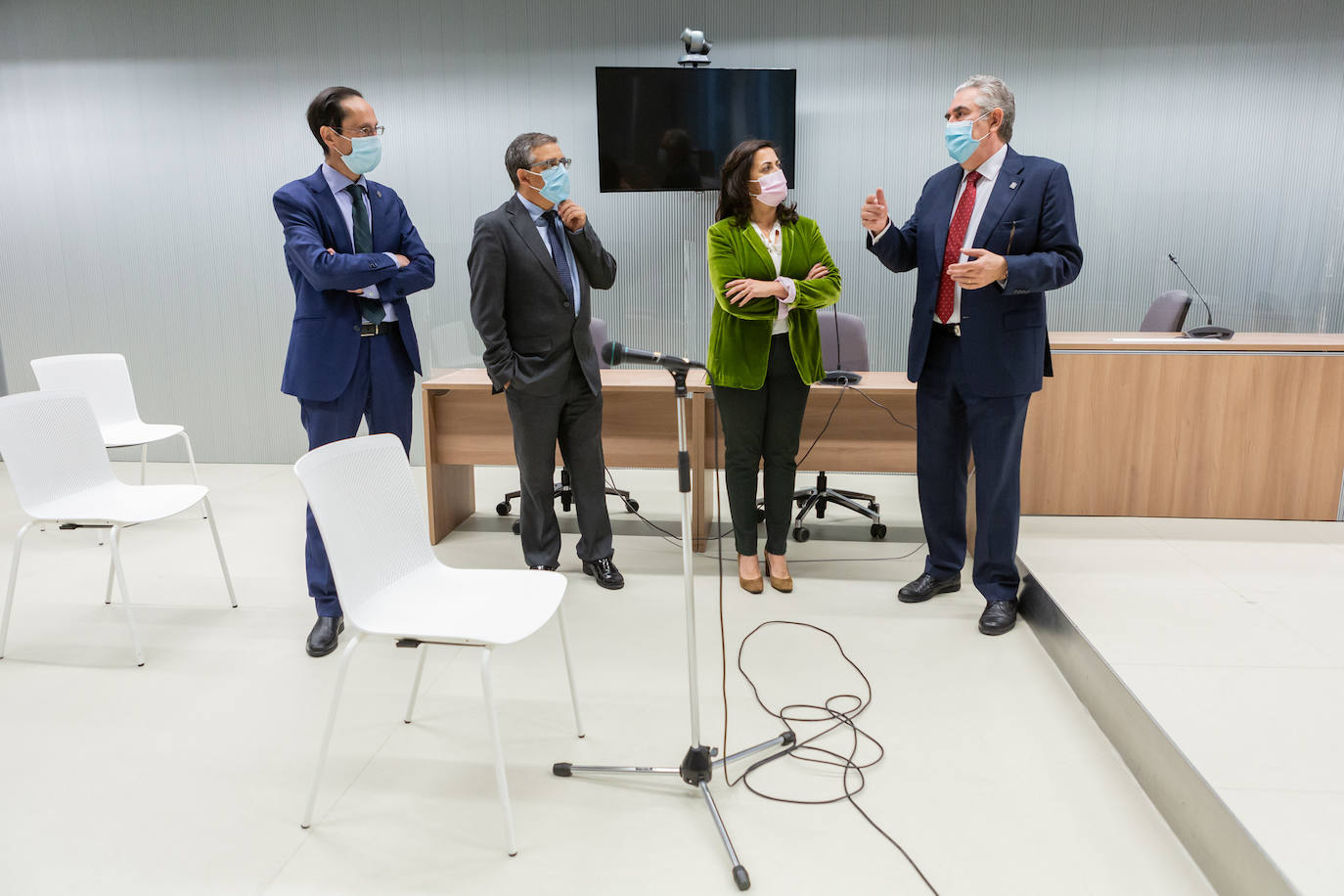 Visita de la presidenta del Gobierno de La Rioja a la nueva sala de vistas del Juzgado de Violencia sobre la Mujer.