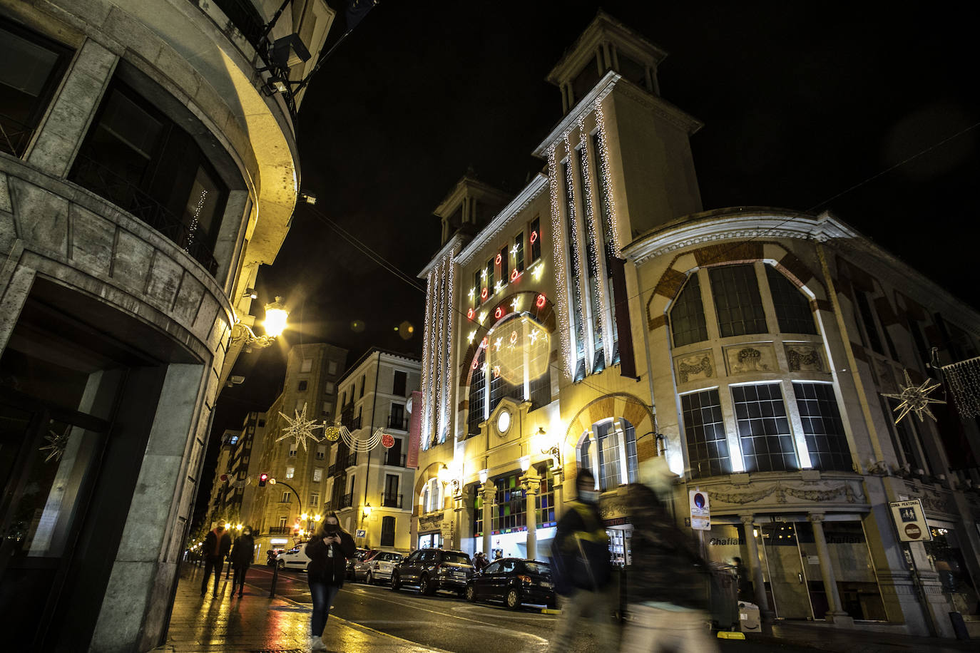 Primer encendido de las luces navideñas.