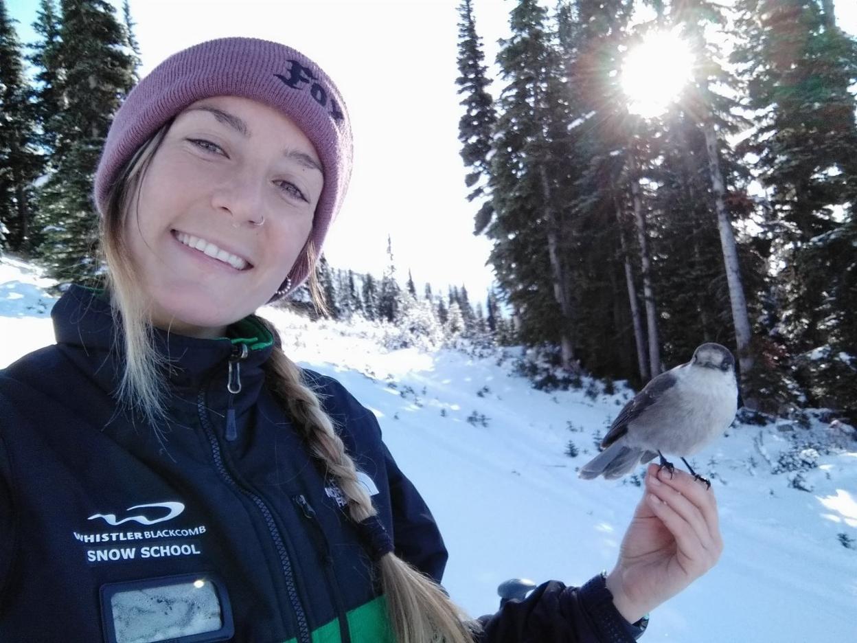 8. Yolanda Olavarrieta posa en la Snow School de Whistler (Canadá). 