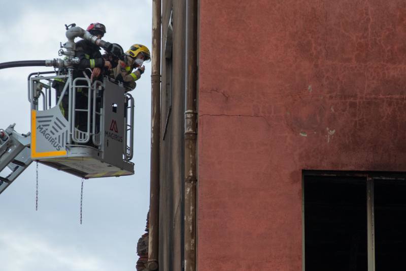 Fotos: Imágenes del trágico incendio de Badalona