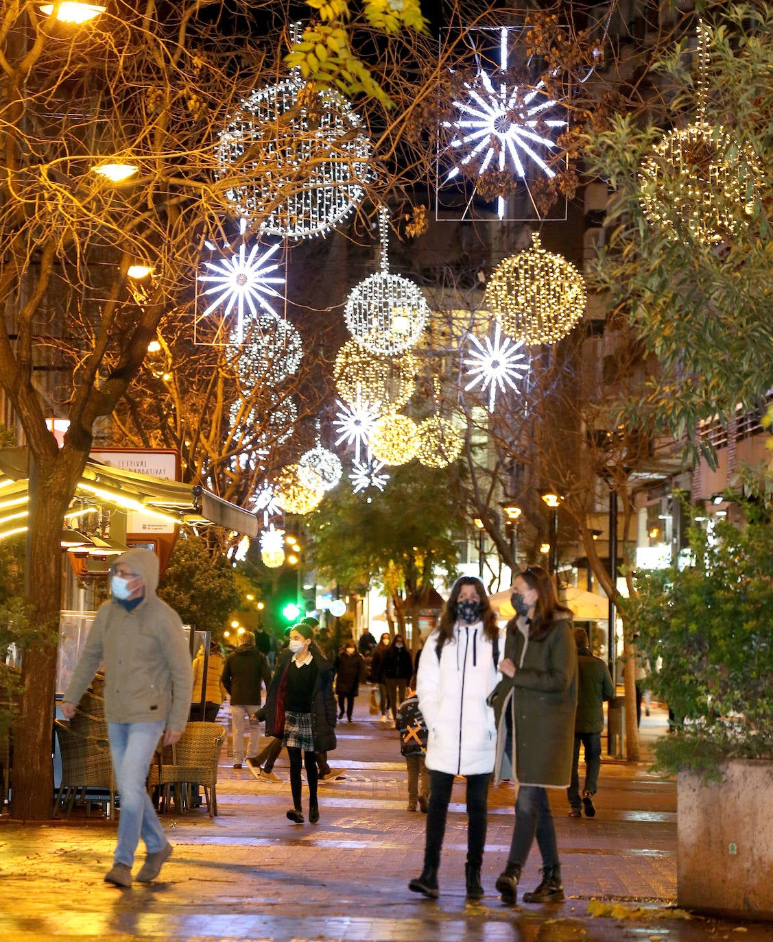 Encendido de todas las luces navideñas, en Logroño.