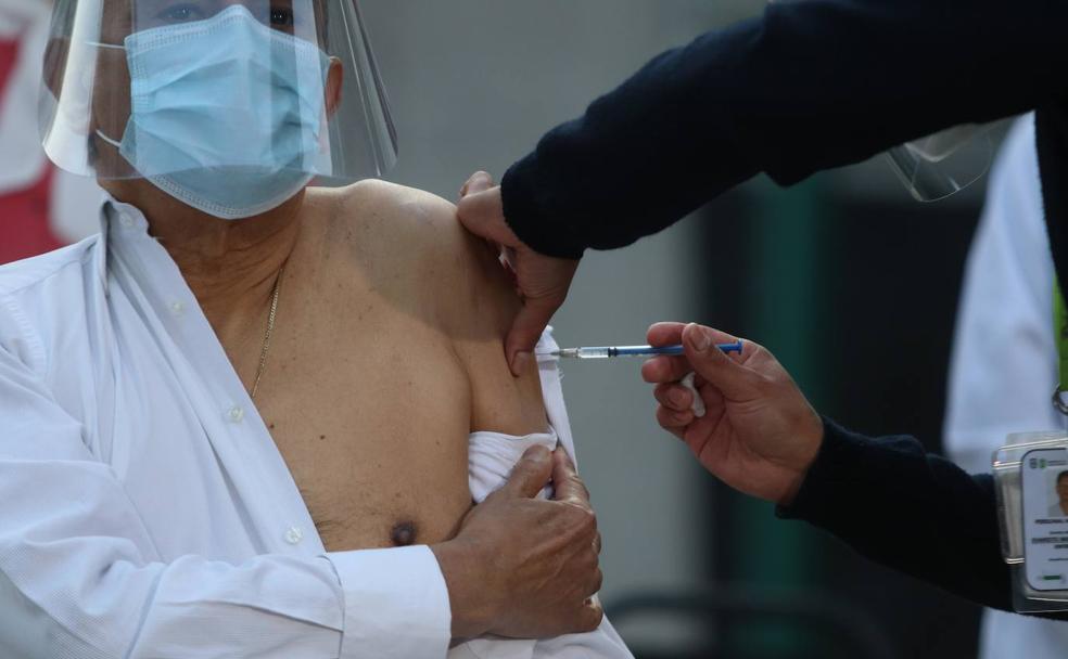 Una vacuna para la historia contra diez meses de pesadilla 