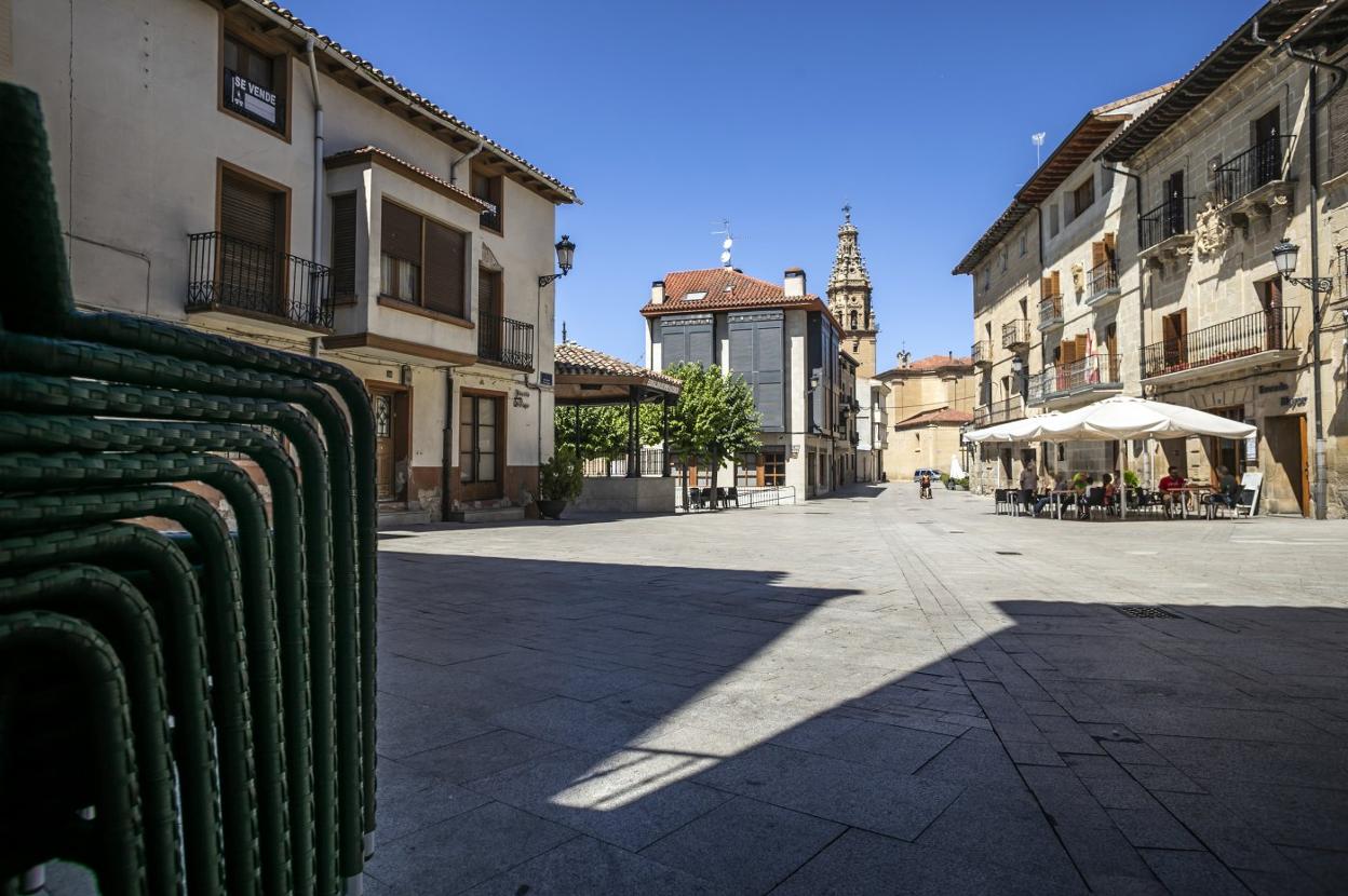 Plaza Mayor de Oyón, uno de los plazas protagonistas del nuevo plan del obras del Ayuntamiento. 