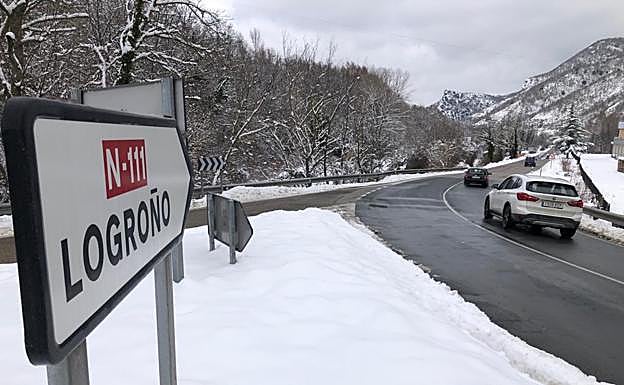 La N-111 en Torrecilla, ya limpia. 