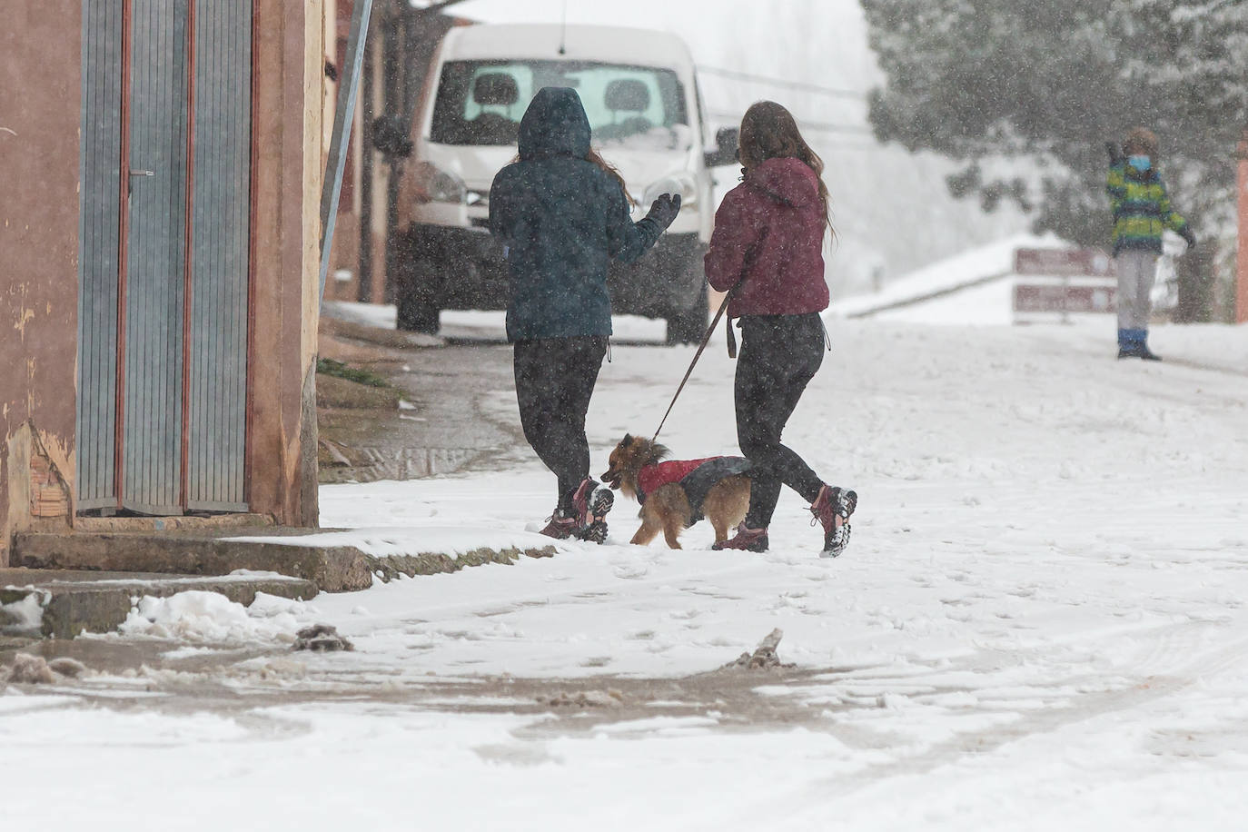 Fotos: Jornada de nieve en Uruñuela