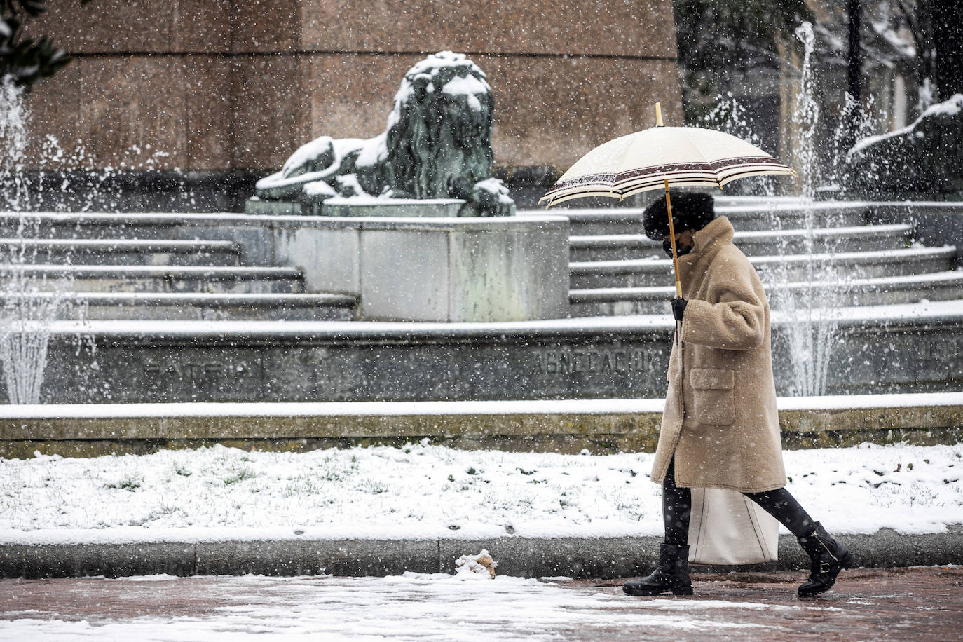 Fotos: La nieve cubre Logroño