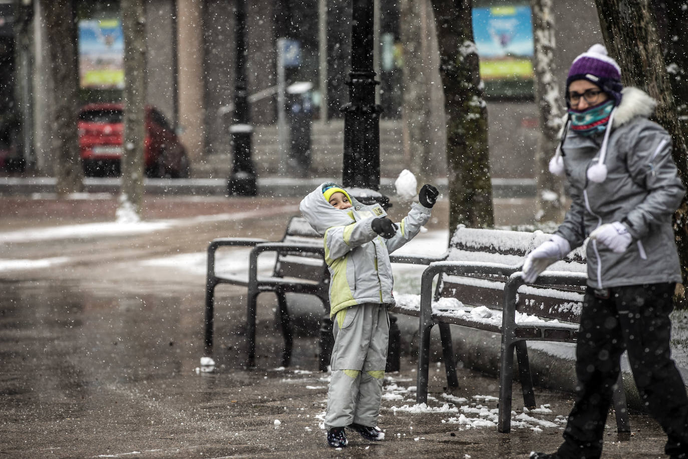 Fotos: La nieve cubre Logroño