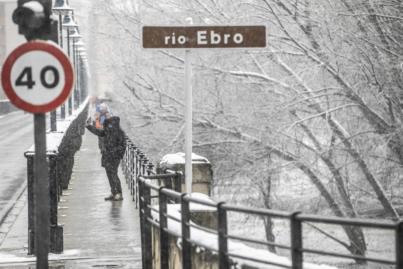 Fotos: La nieve cubre Logroño