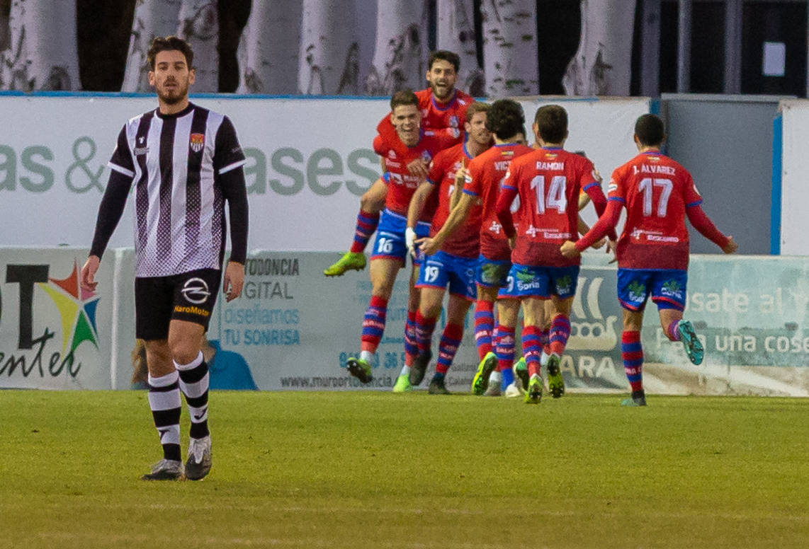 Fotos: Las imágenes del derbi entre el Calahorra y el Haro