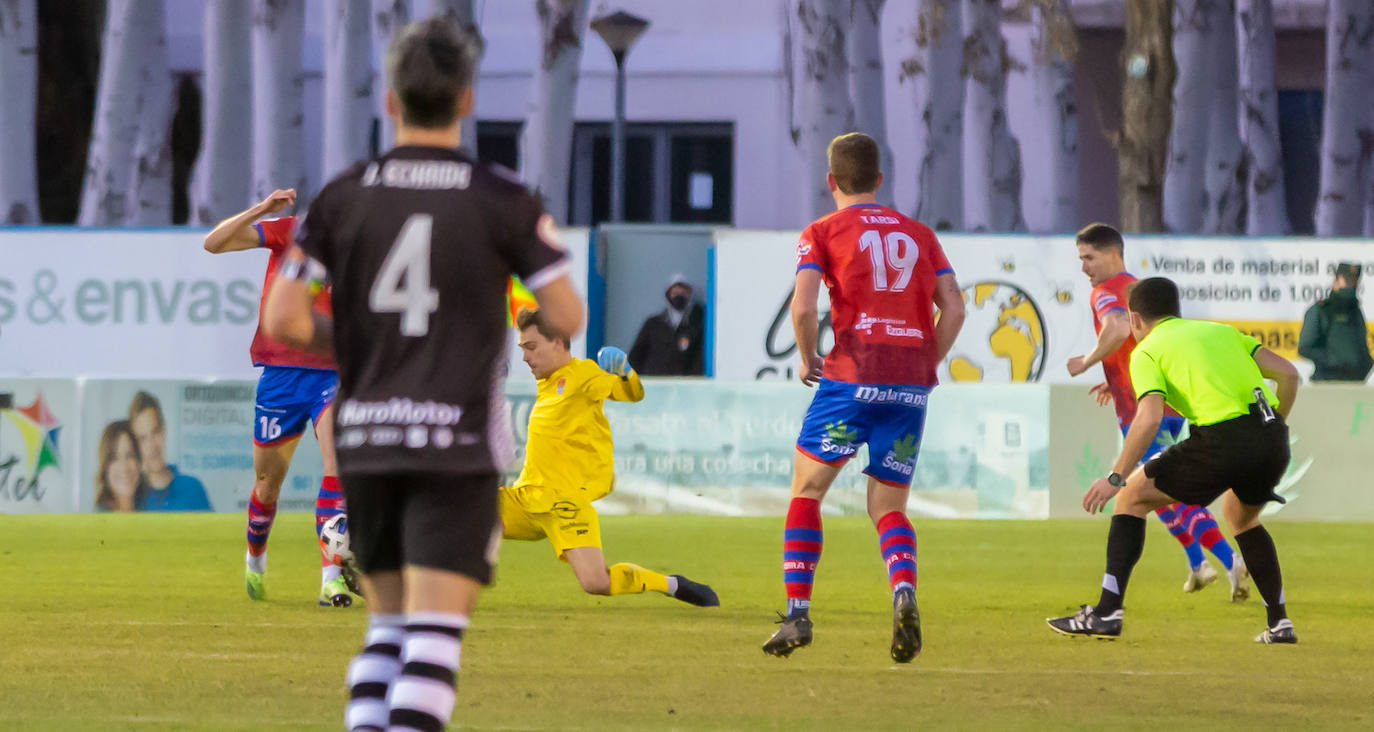 Fotos: Las imágenes del derbi entre el Calahorra y el Haro