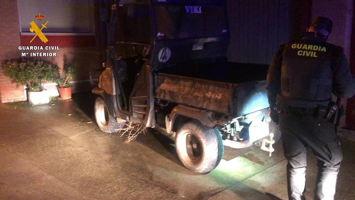 Imagen secundaria 1 - Investigan un triple atropello cometido con el coche de la exteniente de alcalde de Villamediana