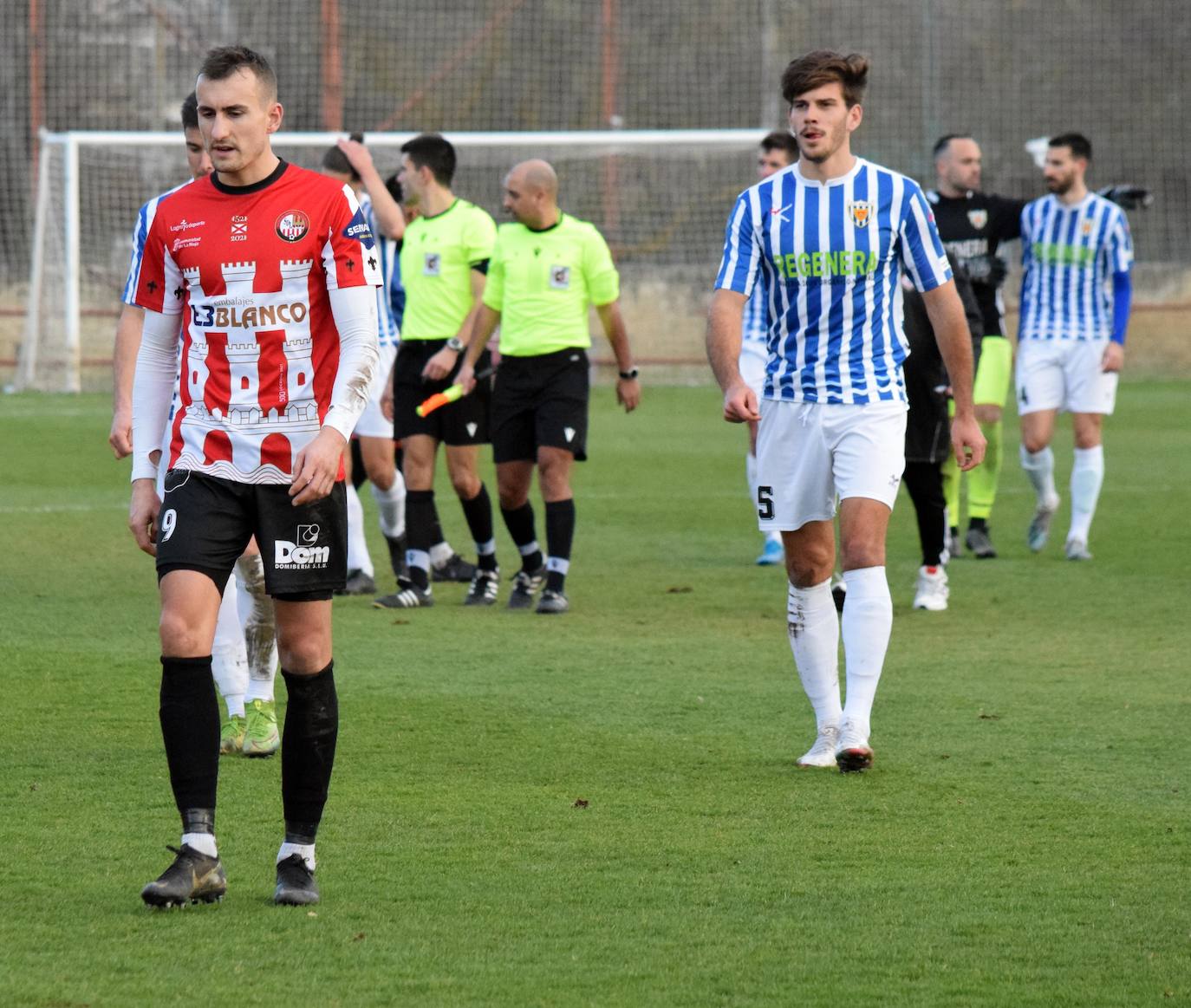 Fotos: Las imágenes de la derrota de la SD Logroñés ante el Izarra