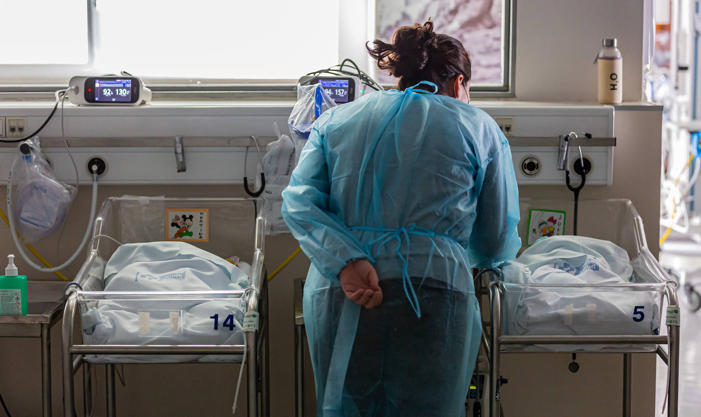 Fotos: Neonatología: en la UCI de los ángeles más frágiles