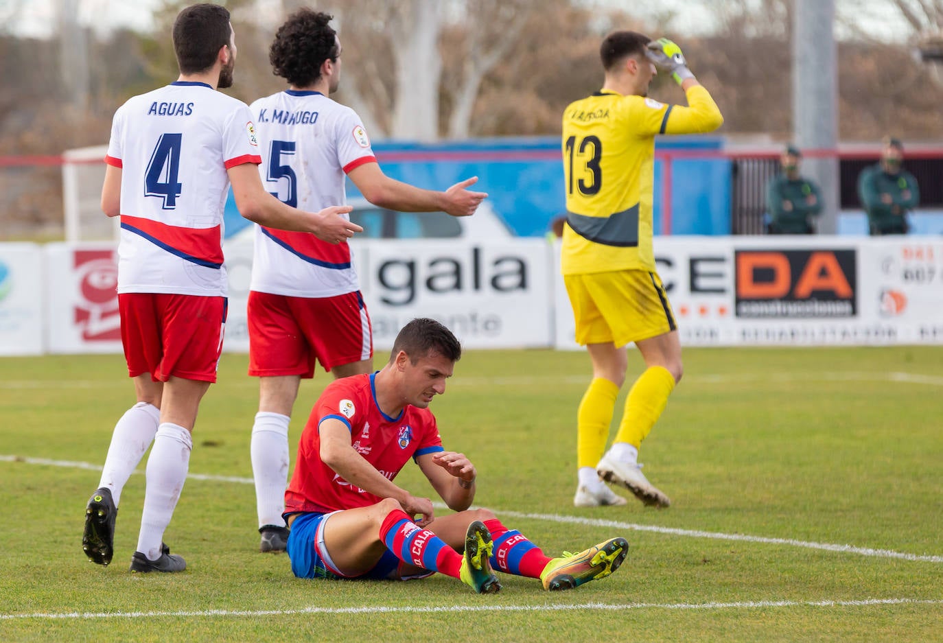 Fotos: Las imágenes del empate entre el Calahorra y la Mutilvera