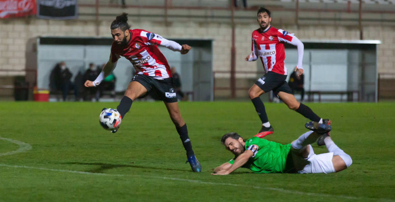 Fotos: El empate entre la SD Logroñes y el Haro, en imágenes