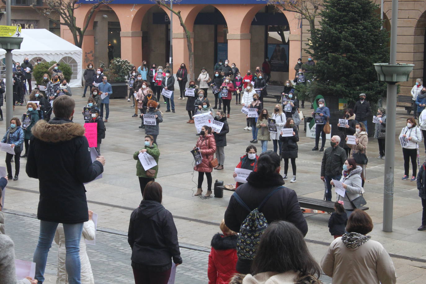 Fotos: Comerciantes, Educación no reglada y hostelería protestan contra las restricciones del COVID en Alfaro