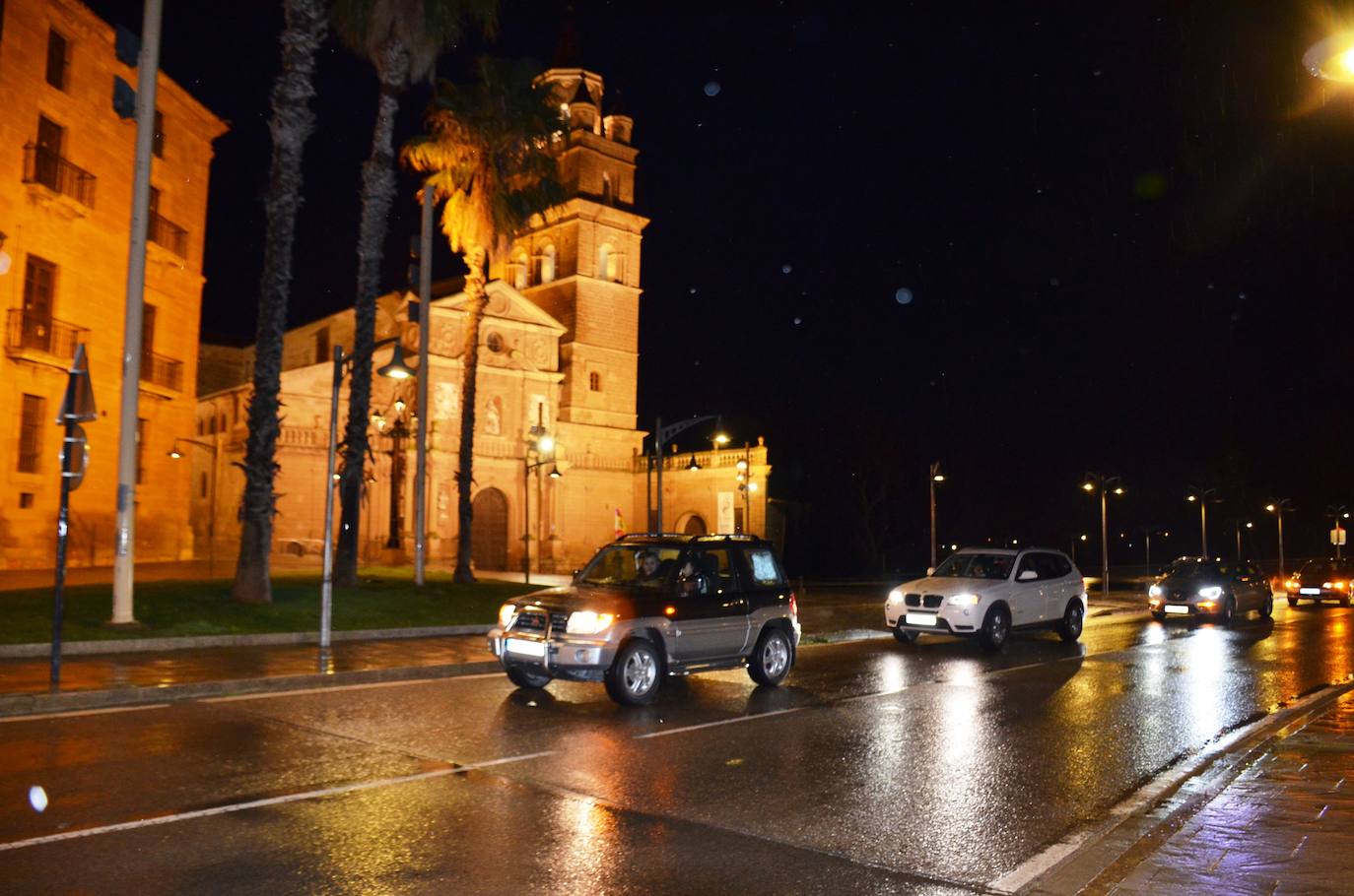 Fotos: Manifestación en coche en las calles de Calahorra