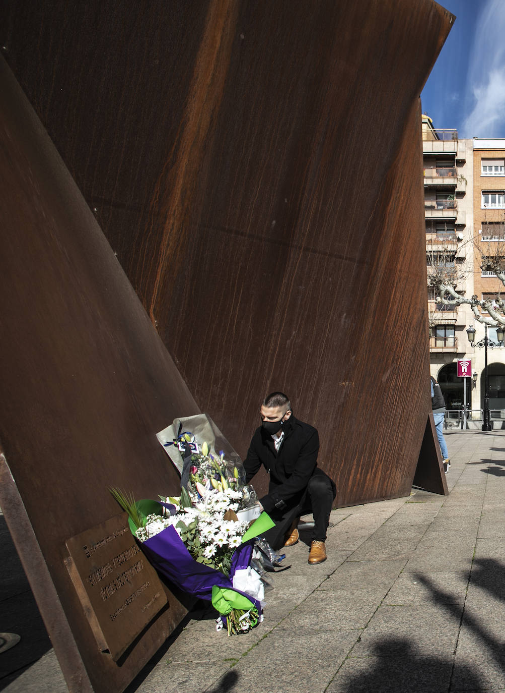 Fotos: Logroño homenajea a Joxeba Pagazaurtundua