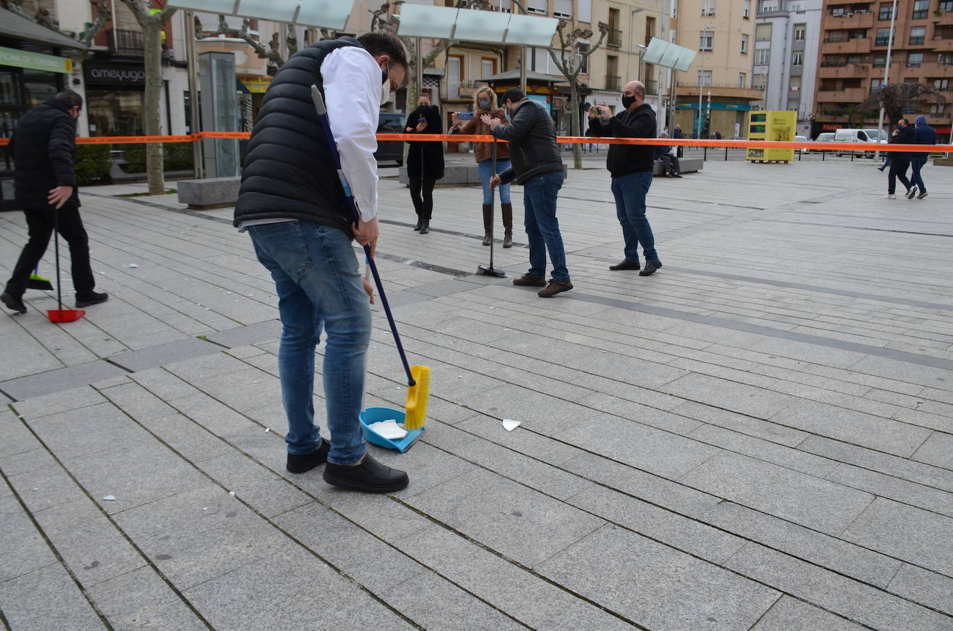 Fotos: &#039;Platos rotos&#039; en Calahorra