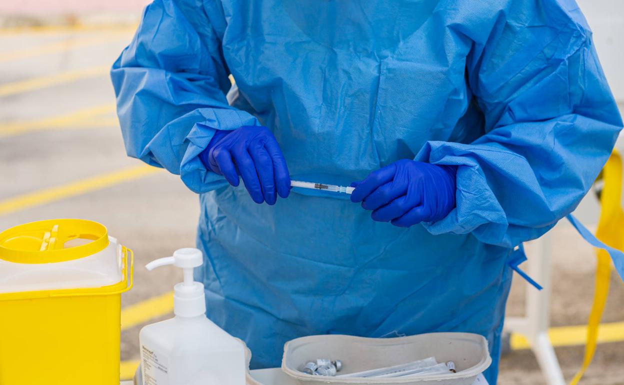 Más de 8.000 riojanos, inmunizados tras haber recibido la pauta completa de la vacuna