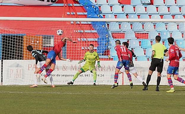 El Calahorra reclama su trono en el derbi