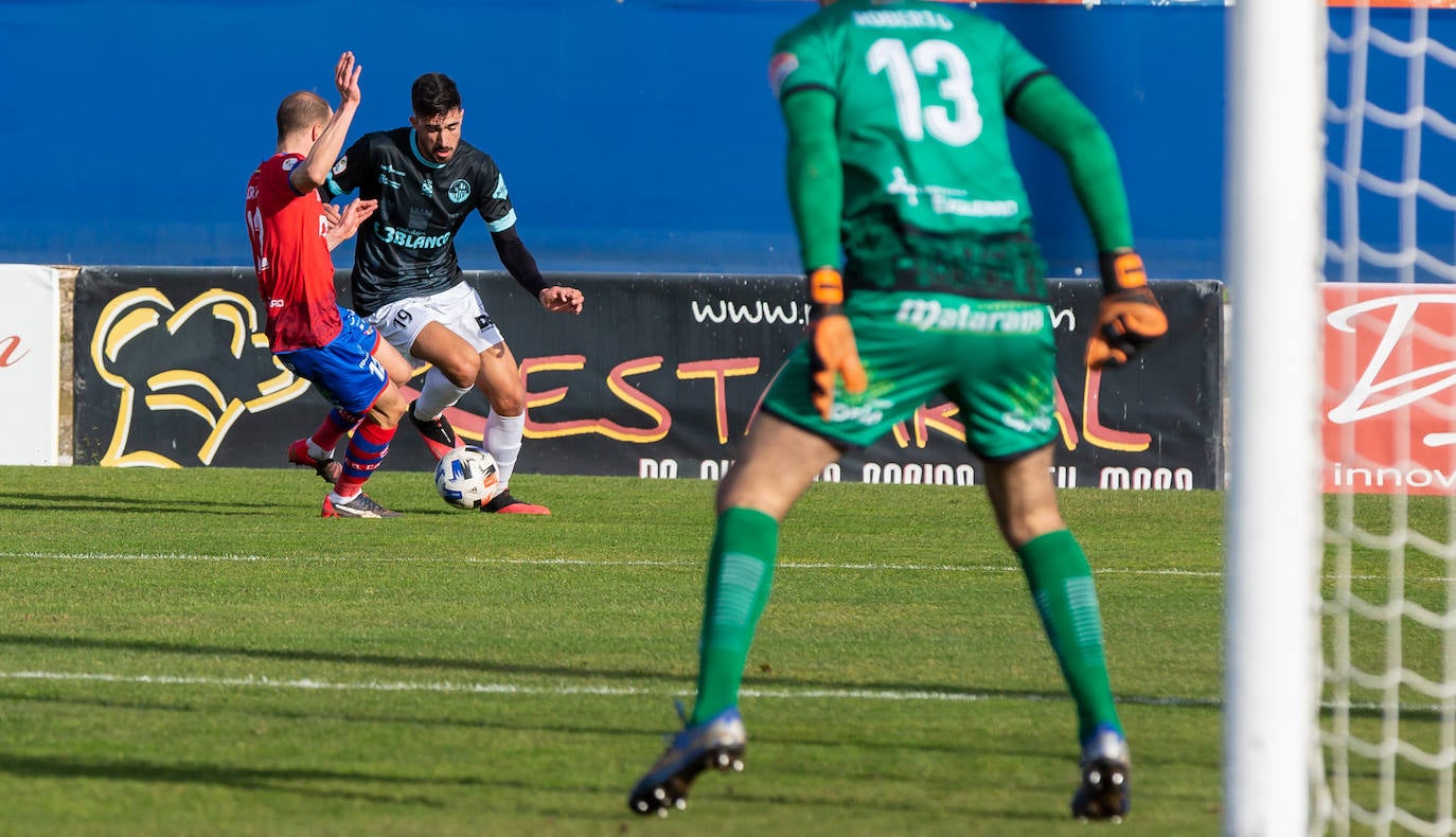 Fotos: Las imágenes del derbi entre el Calahorra y la SD Logroñés en La Planilla