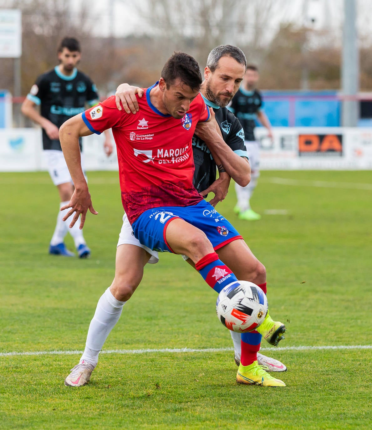 Fotos: Las imágenes del derbi entre el Calahorra y la SD Logroñés en La Planilla