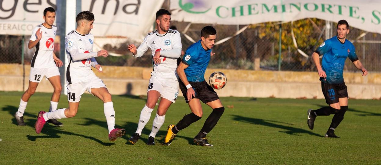 El Comillas supera en dos puntos en la tabla al Agoncillo. 