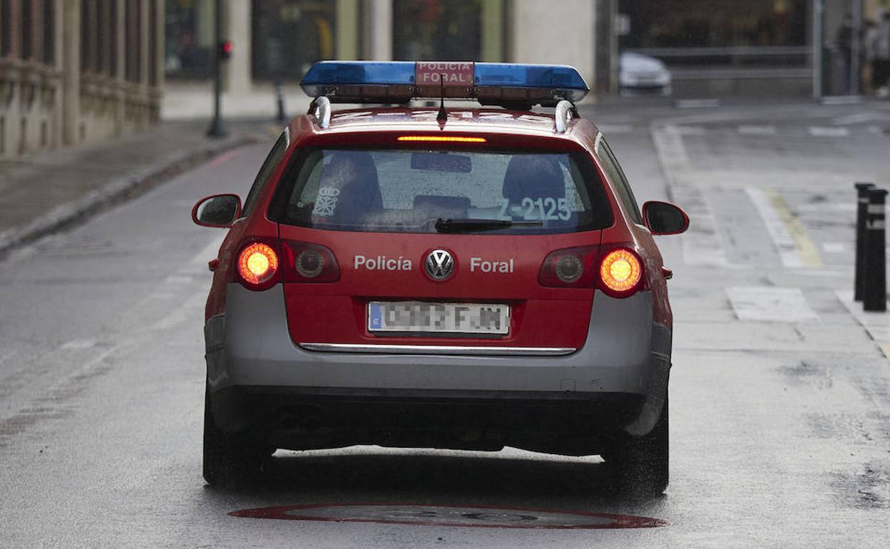 Patrulla de la Policía Foral. 