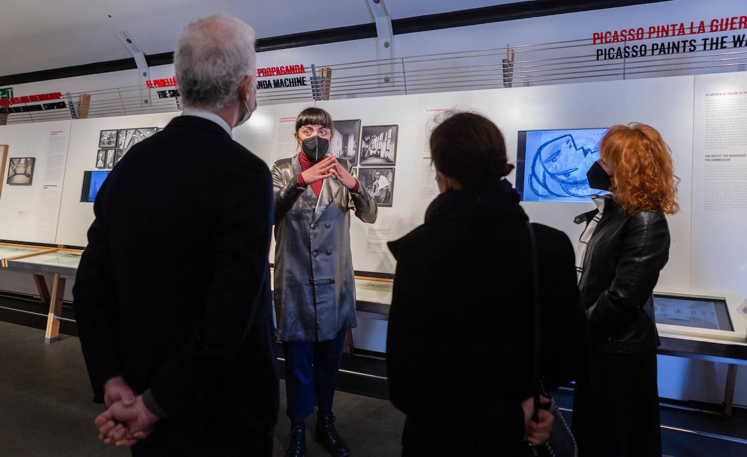 Fotos: La exposición &#039;El viaje del Guernica&#039; invita a seguir la trayectoria y usos de esta obra universal de Picasso