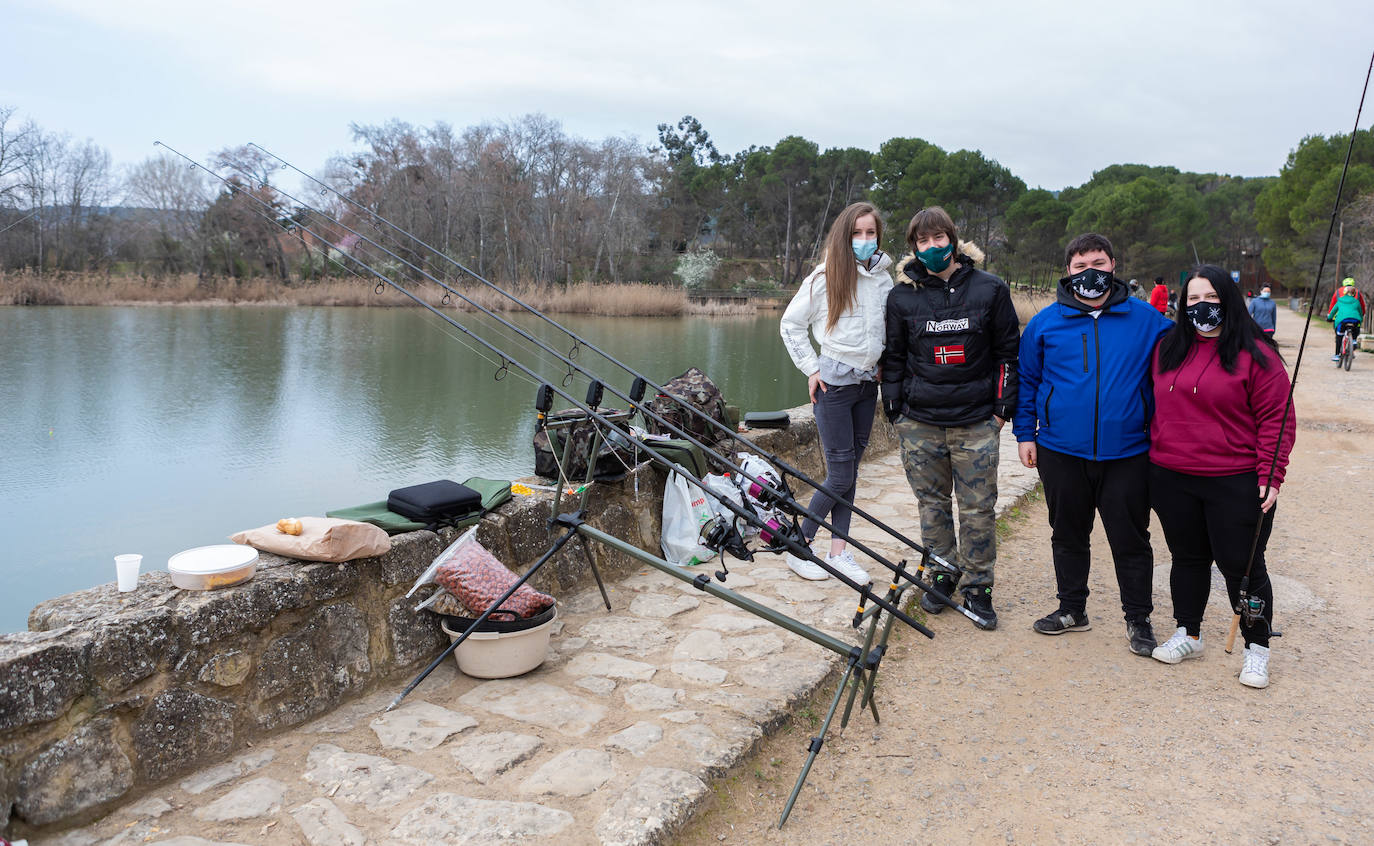 Fotos: La pesca regresa al pantano de La Grajera