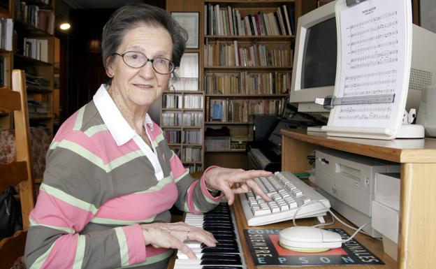 Carretera de Navarra cambia su nombre por el de la música y profesora riojana María Dolores Malumbres