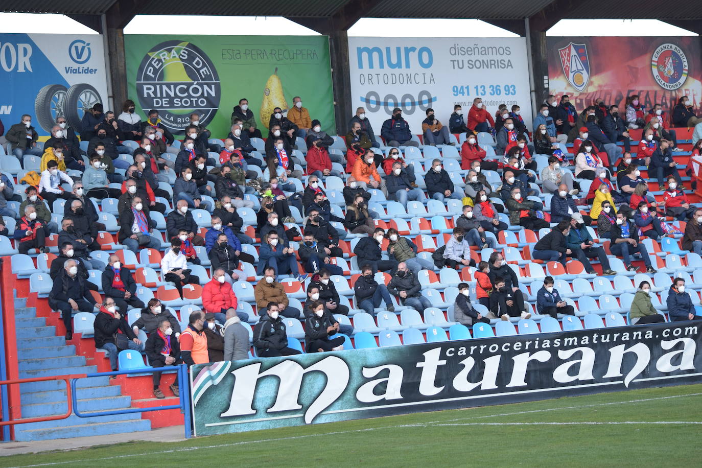 Fotos: La goleada del Calahorra sobre el Osasuna B, en imágenes