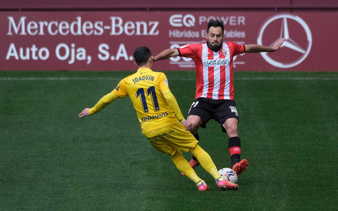 Fotos: Las imágenes de la derrota de la UD Logroñés frente al Málaga