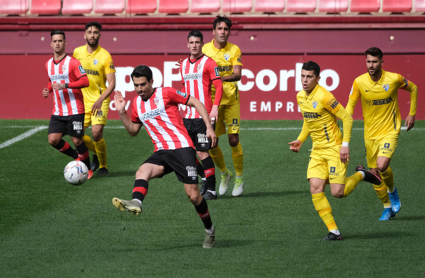 Fotos: Las imágenes de la derrota de la UD Logroñés frente al Málaga